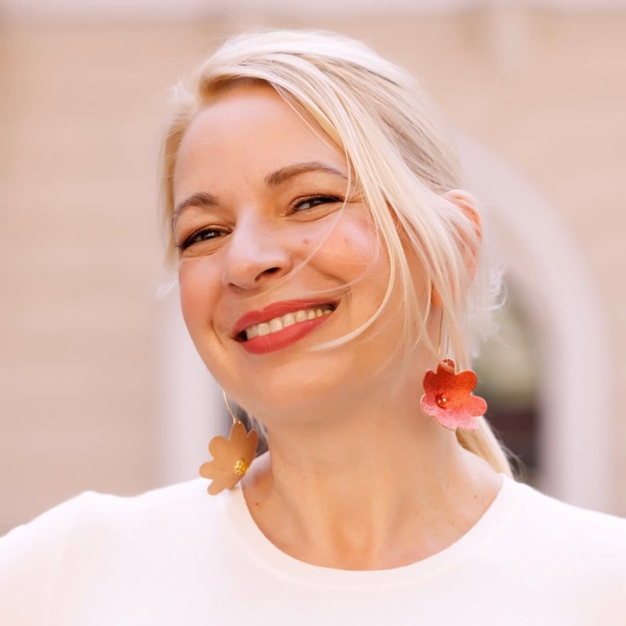 Mácsár Andrea portré fotója